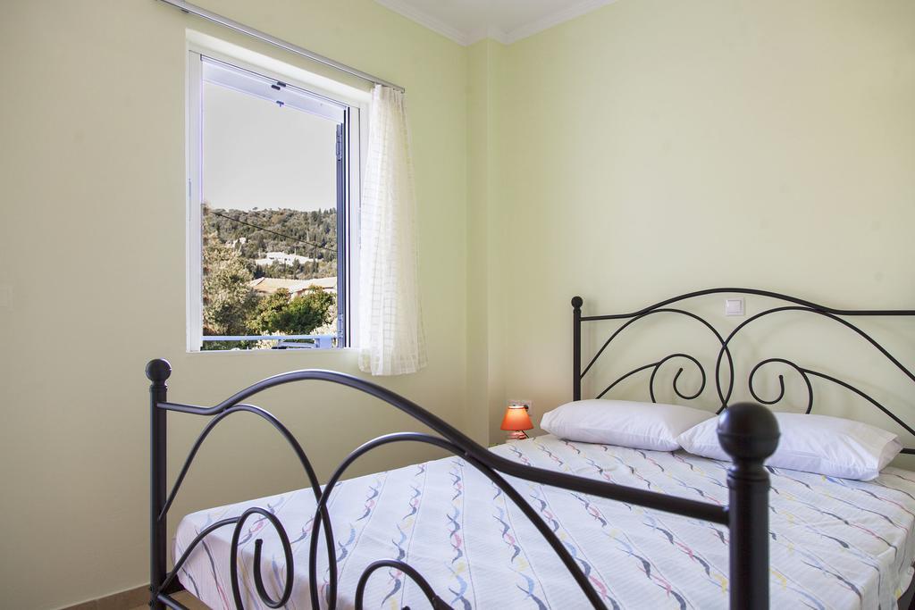 Apolpaina L Apartments מראה חיצוני תמונה
