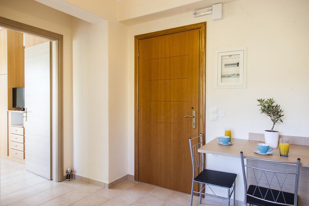 Apolpaina L Apartments מראה חיצוני תמונה