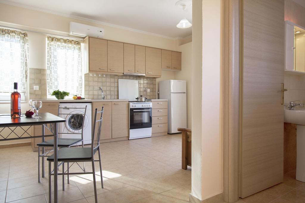 Apolpaina L Apartments מראה חיצוני תמונה