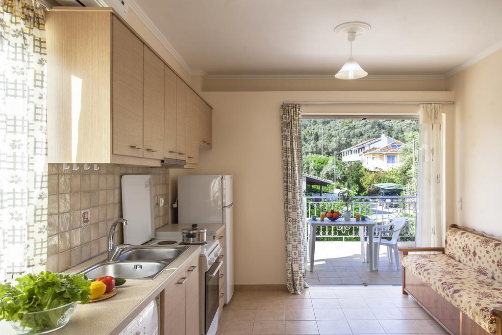 Apolpaina L Apartments מראה חיצוני תמונה